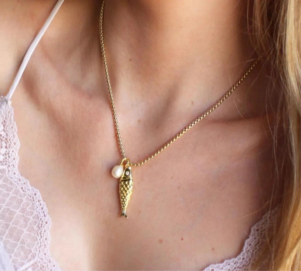 GOLD FISH PENDANT NECKLACE