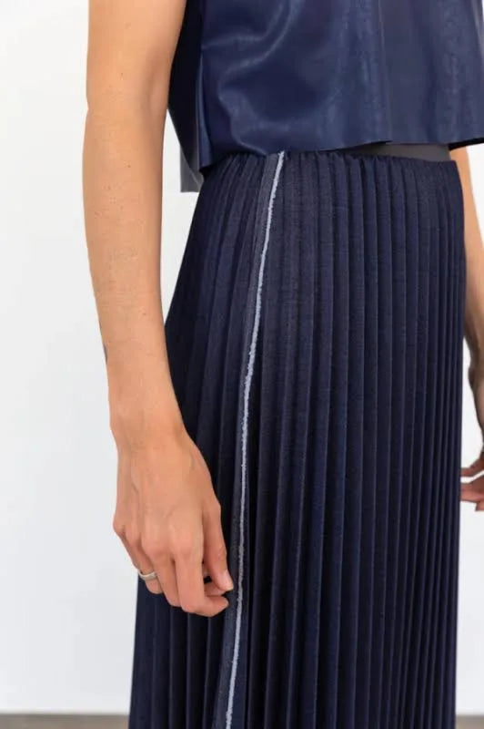 DENIM PLEATED SKIRT